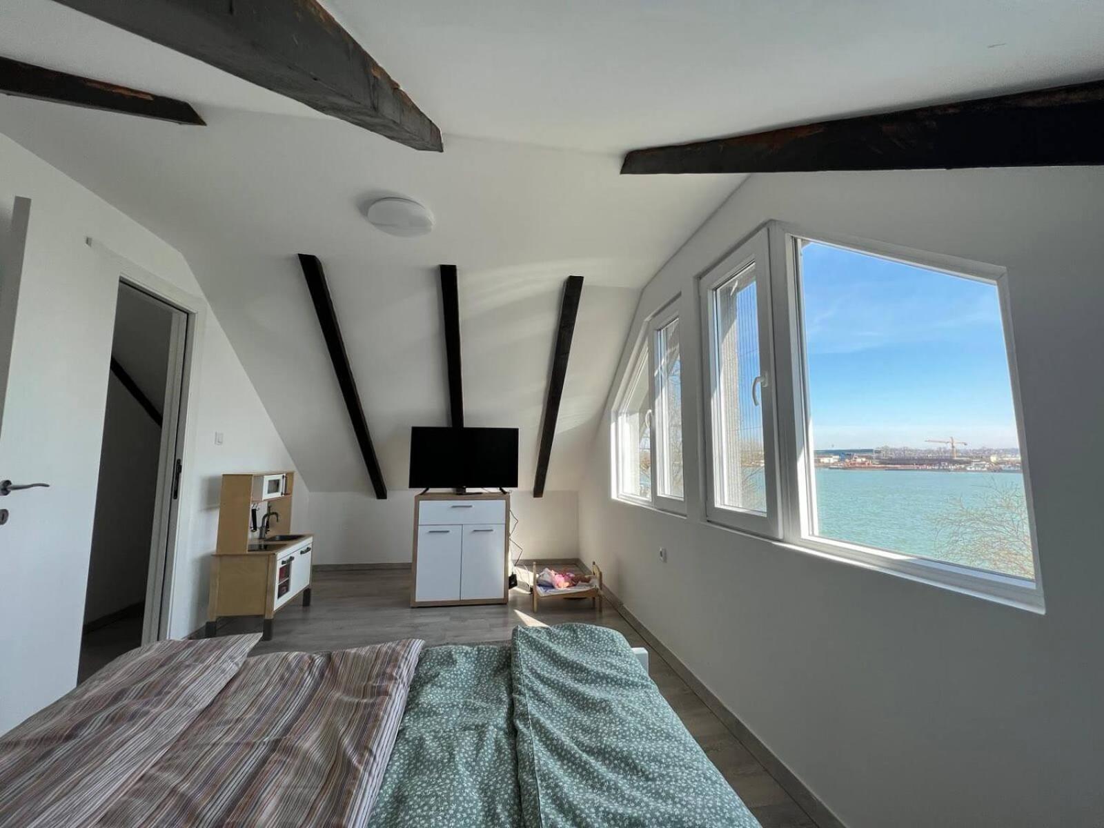 River House Zizi *