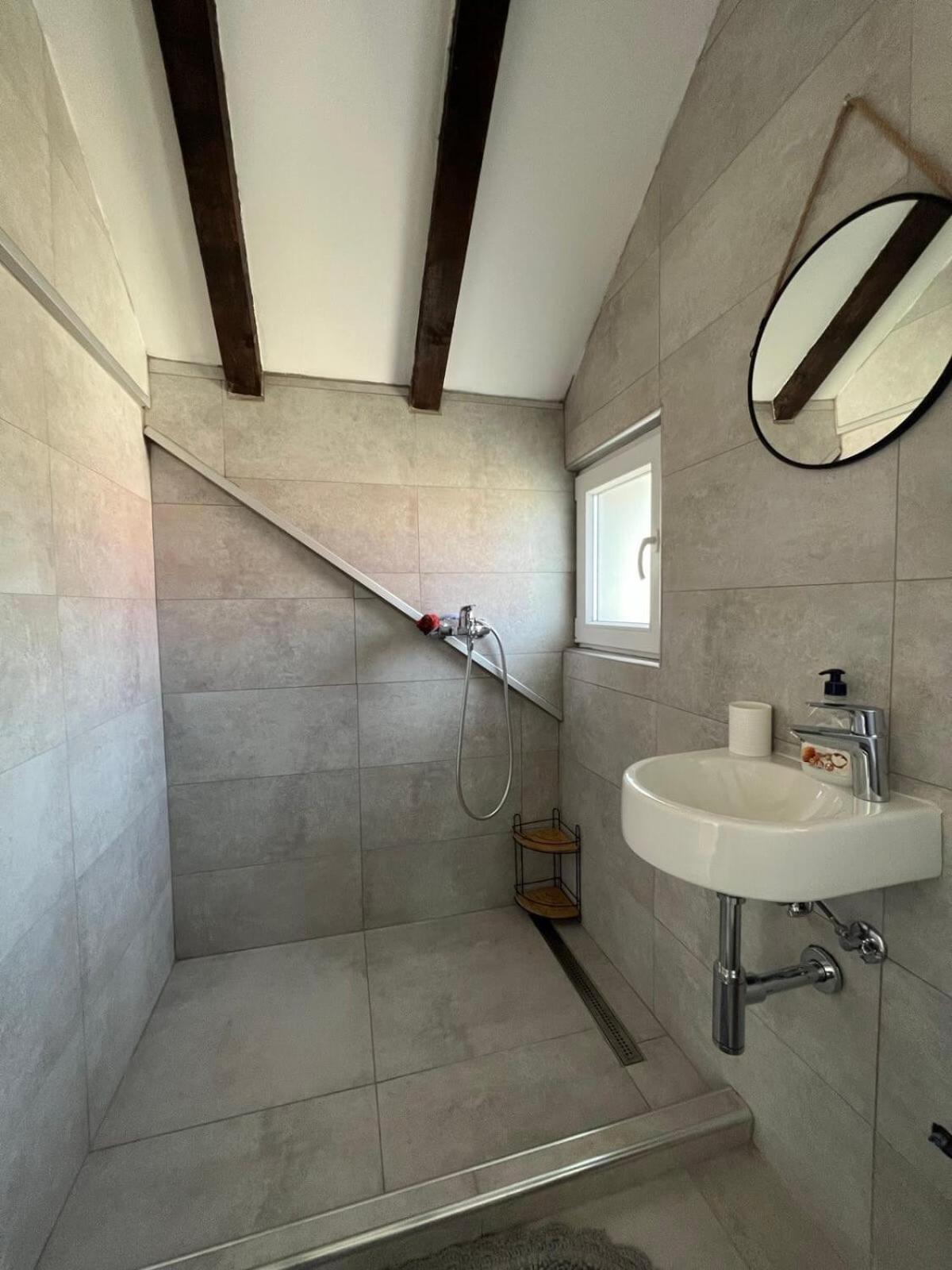 River House Zizi