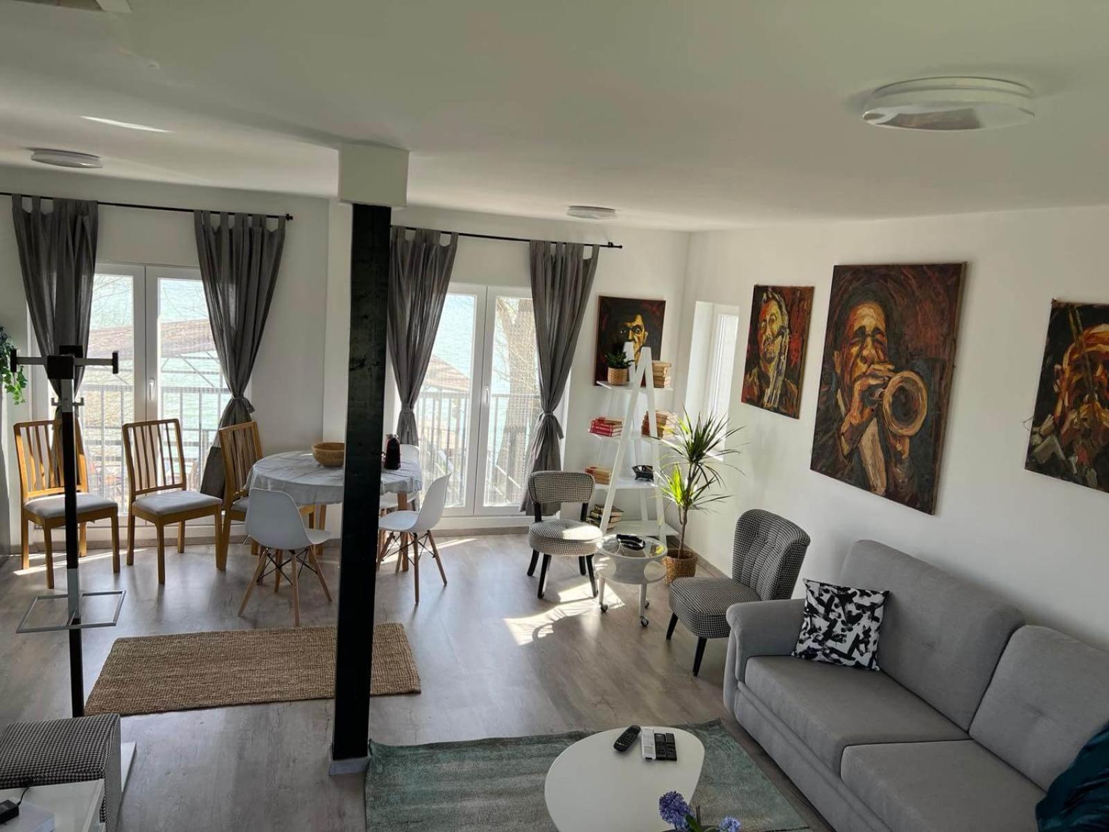 River House Zizi